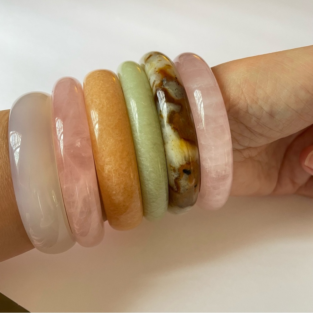 Authentic Natural Jade Bangle - Picture 3 of 4